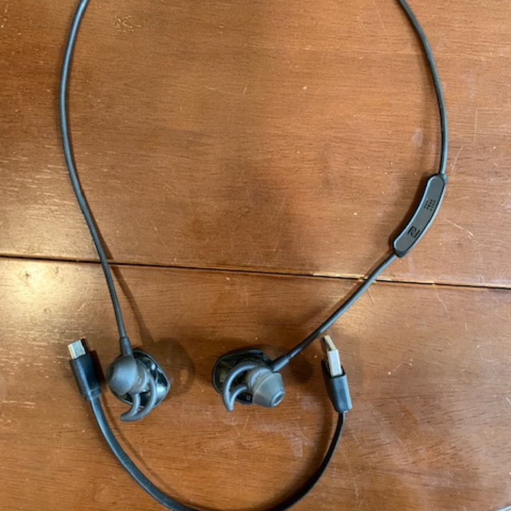 Bose SoundSport Bluetooth Wireless In-ear Ear Pods Black - Great Quality